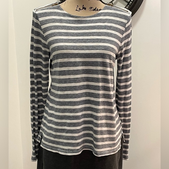 J. Crew Tops - J.crew top